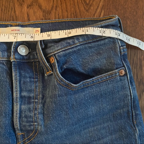Levi’s Wedgie Icon Jeans - Picture 7 of 12